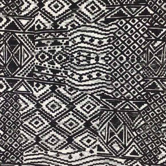 AEROPOSTALE Geometric tribal short sleeve crop top - Picture 4 of 9